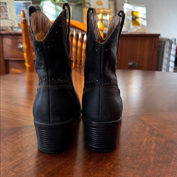 BOC Born Western Ankle Cowboy Boot Leather Studded Accent Chunky Heel Boho 10 - Picture 2 of 5